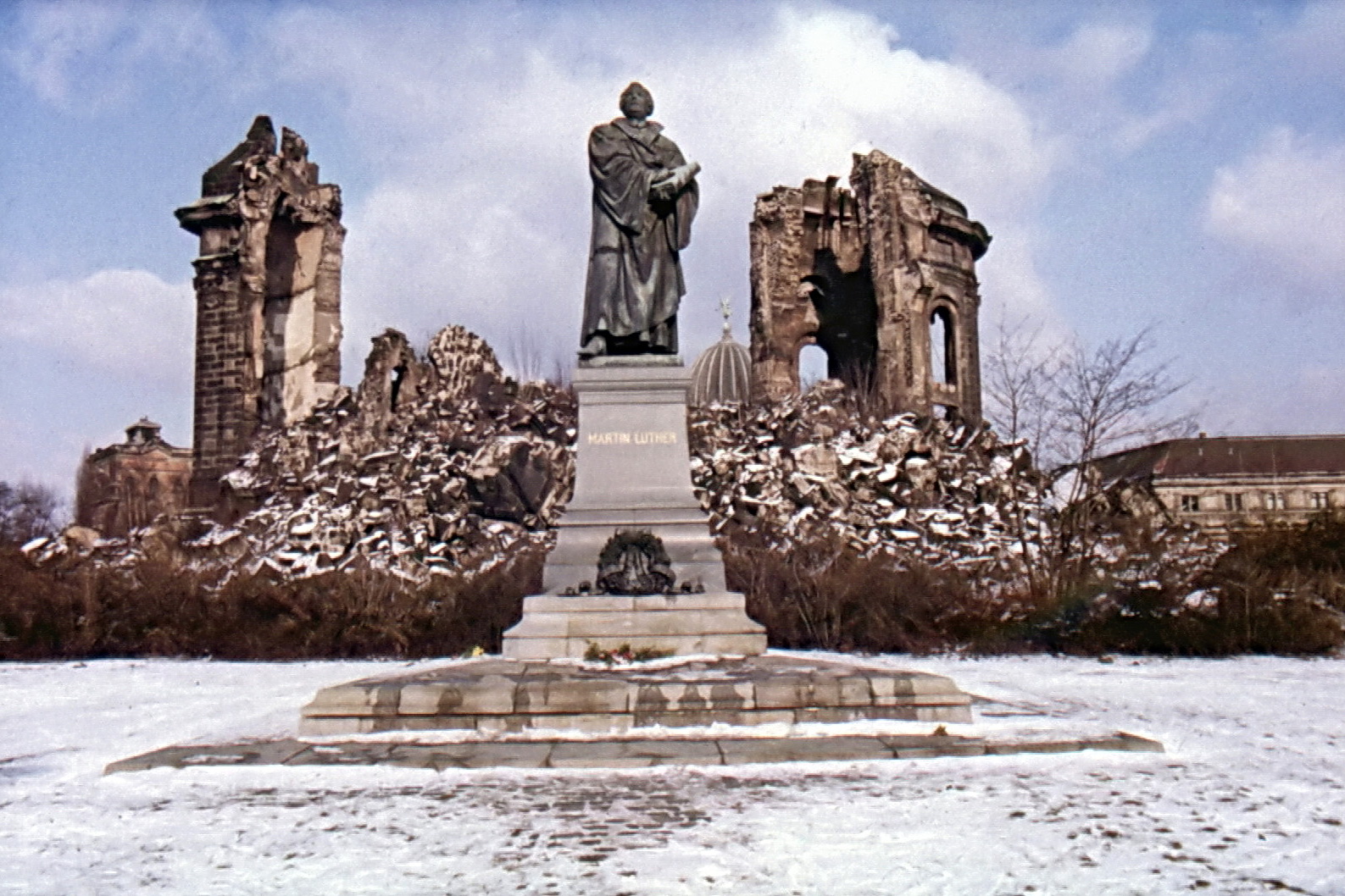 Ruine Frauenkirche Dresden 1985