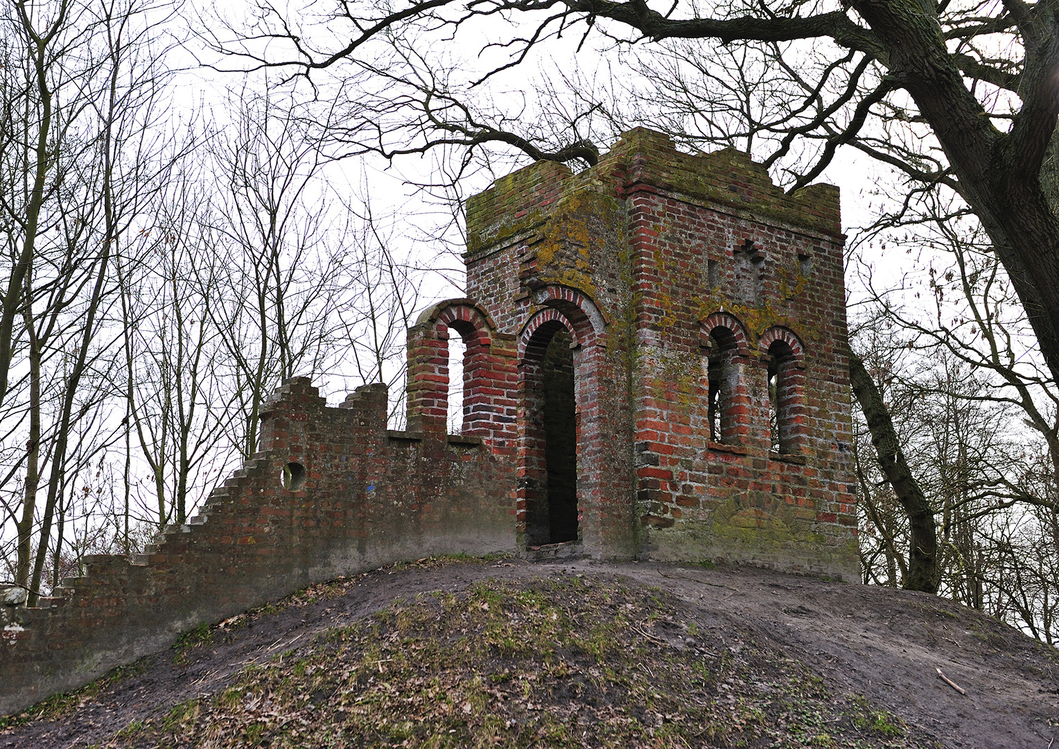 Ruine Hochdorfer Garten 