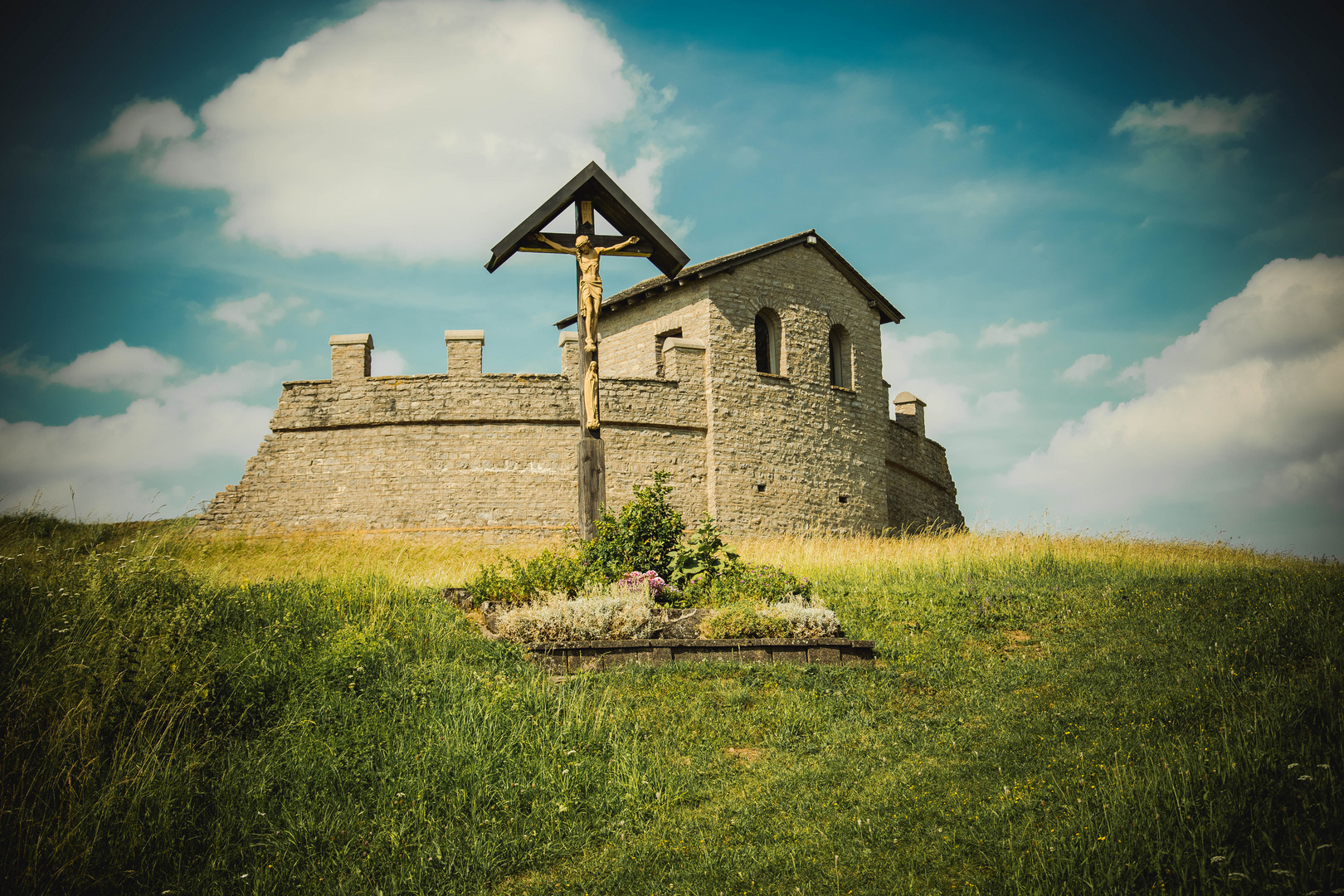 Ruine im Feld