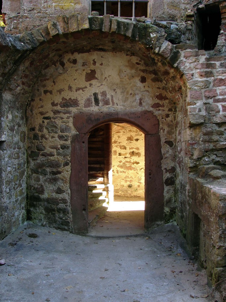 Ruine im Herbstlichen Spessart