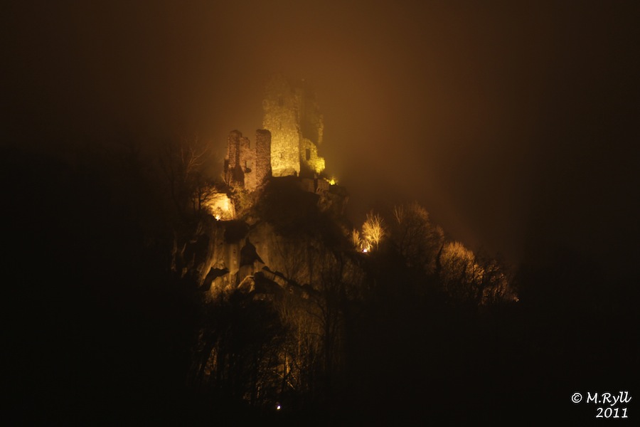 Ruine im Nebel