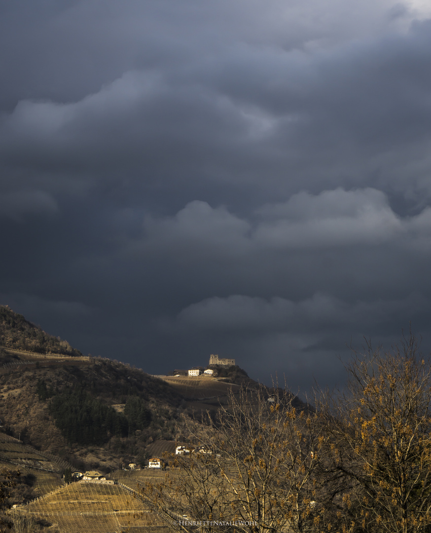 Ruine im winterlichen Licht