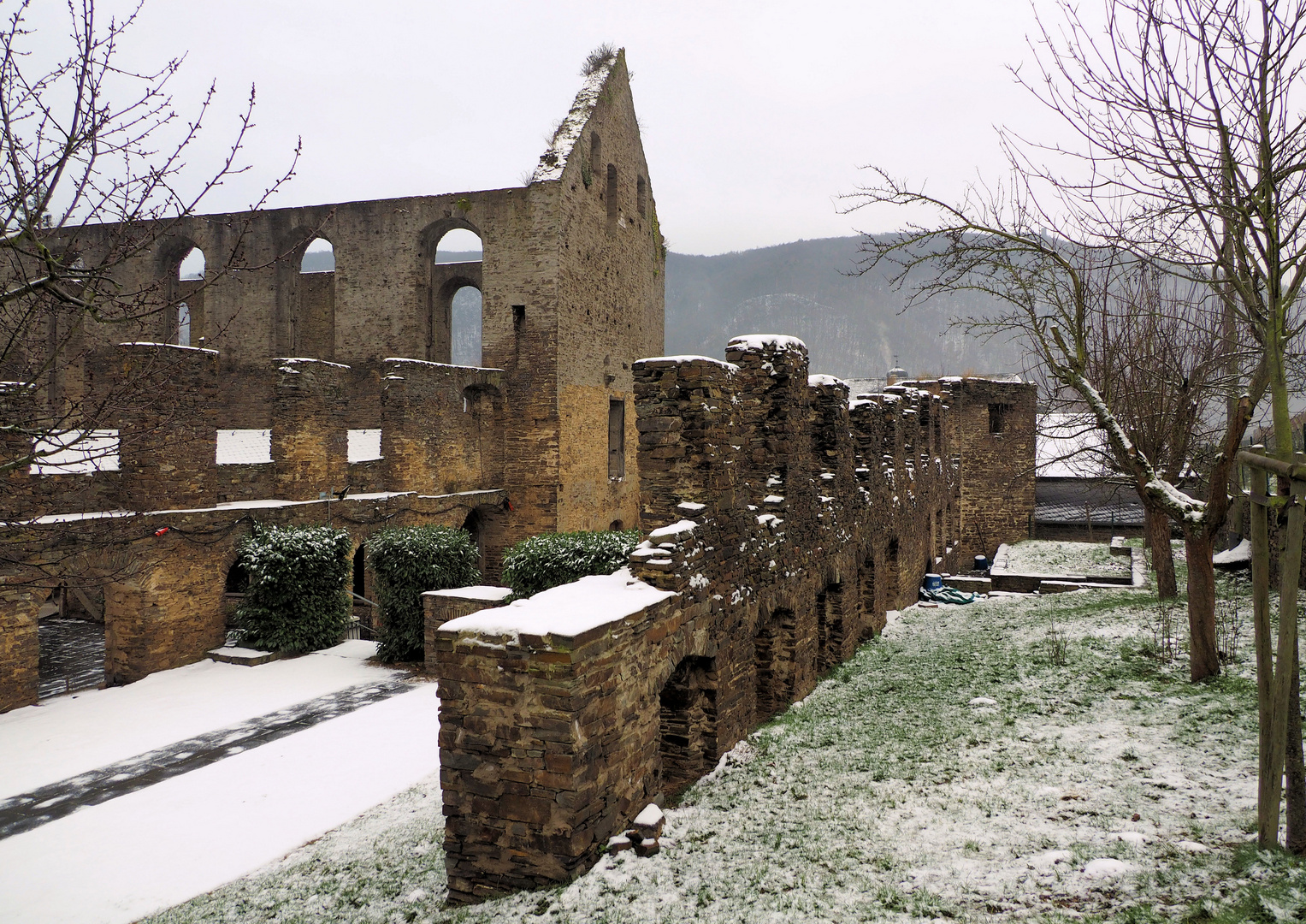 Ruine Kloster Marienthal....