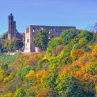 Ruine Limburg im Herbstmantel