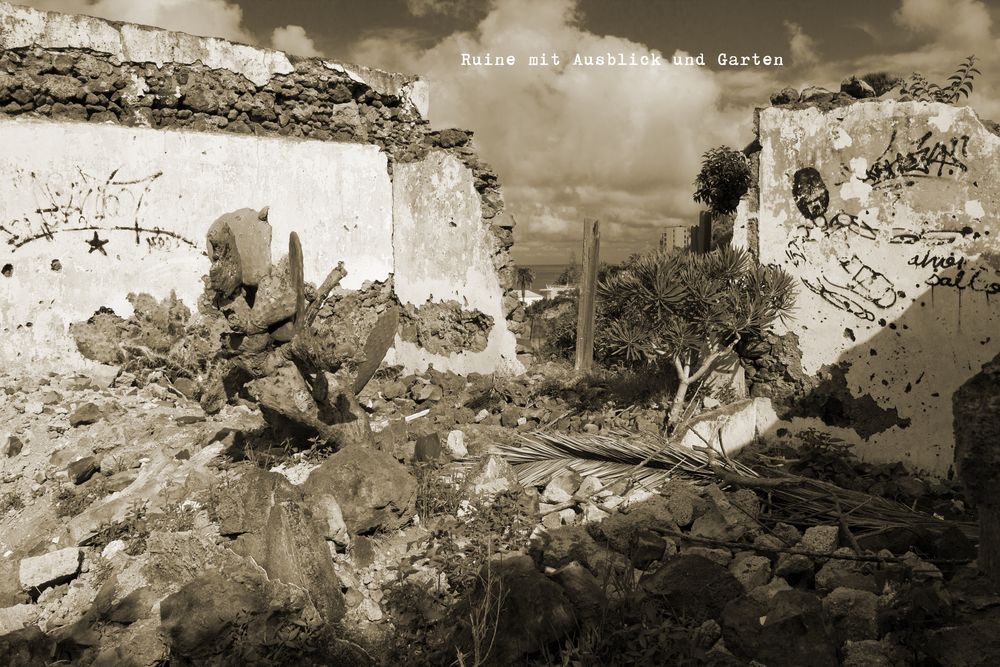 Ruine mit Ausblick und Garten, Puerto de la Cruz, Teneriffa