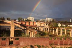 Ruine mit Regenbogen