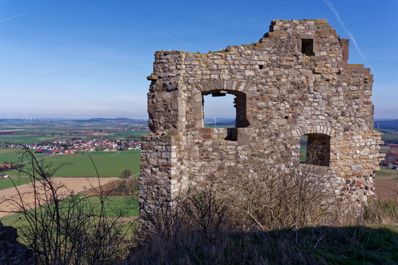 Ruine mit Windmühle