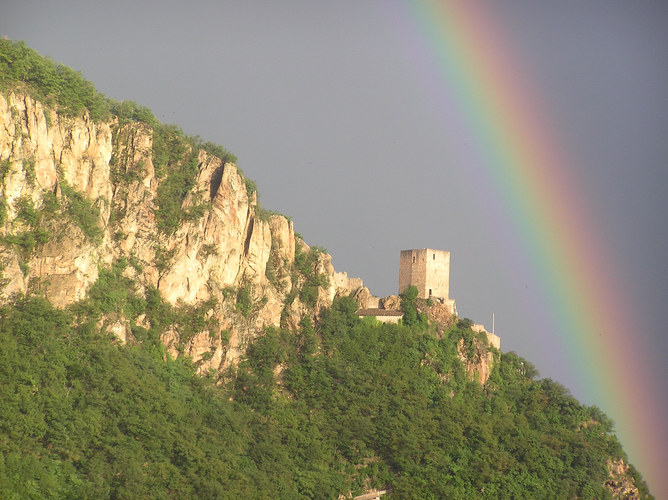 Ruine Neuhaus - "Maultasch" bei Terlan