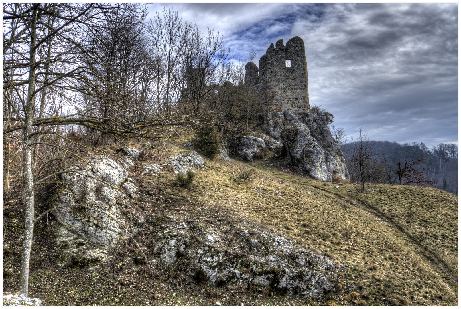 Ruine Niederhaus in Hürnheim im Landkreis Donau-Ries