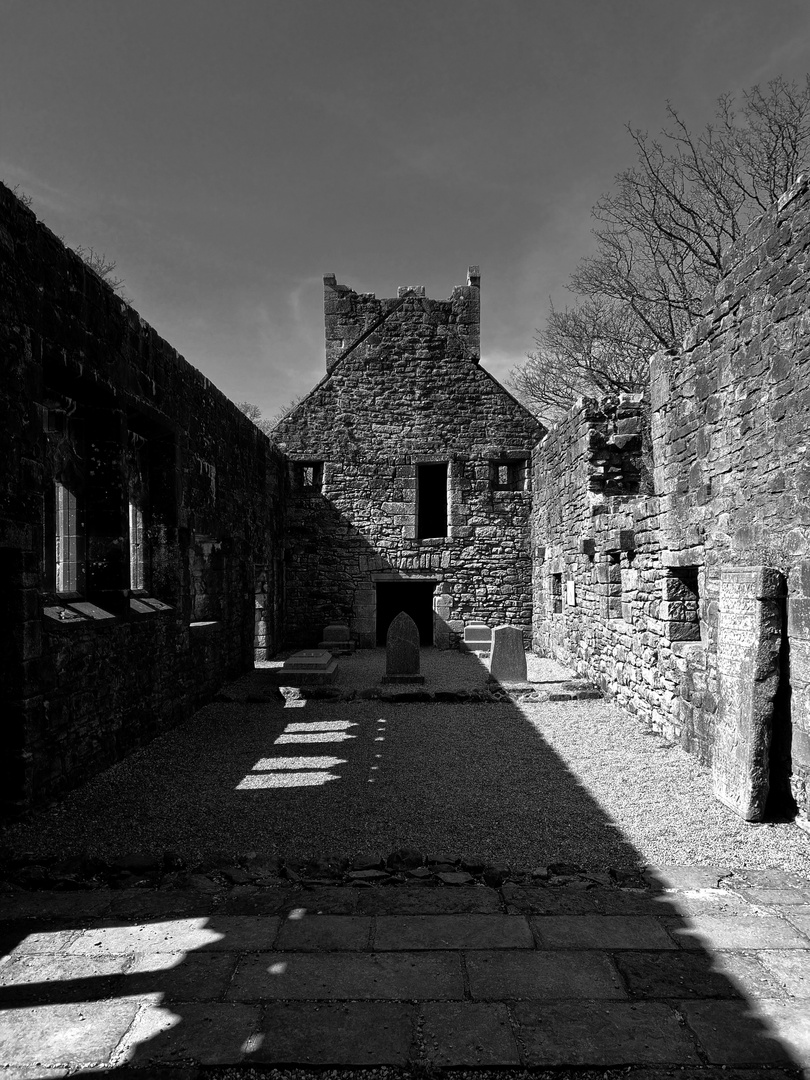 ruined chapel 