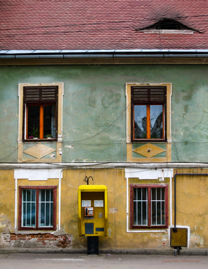 Rumänien - Sibiu/Hermannstadt, Hausfassade in der Unterstadt | Juni 2006