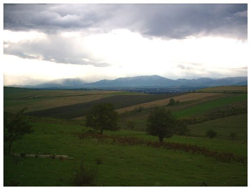 Rumänien.Höhe über Sibiu. Hinten Karpaten