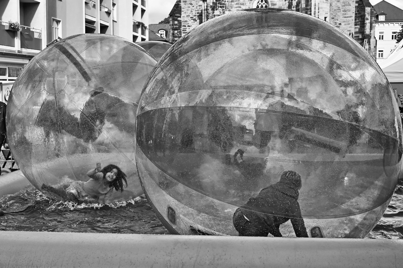 rumkugeln Foto &amp; Bild | street, spezial, schwarz-weiß Bilder auf ...