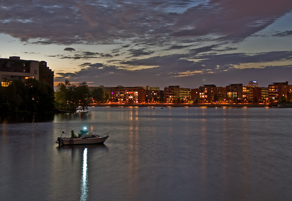 Rummelsburger Bucht (mit Nachtangler)