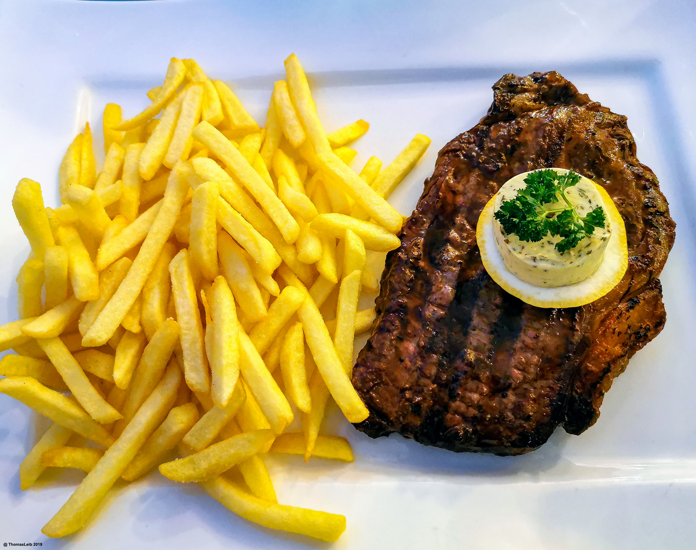 Rumpsteak mit Pommes Frites 1 Foto & Bild | world, stillleben, europa