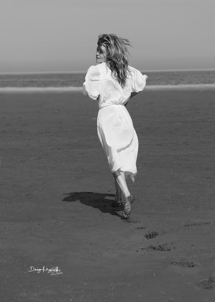 Run on the beach 