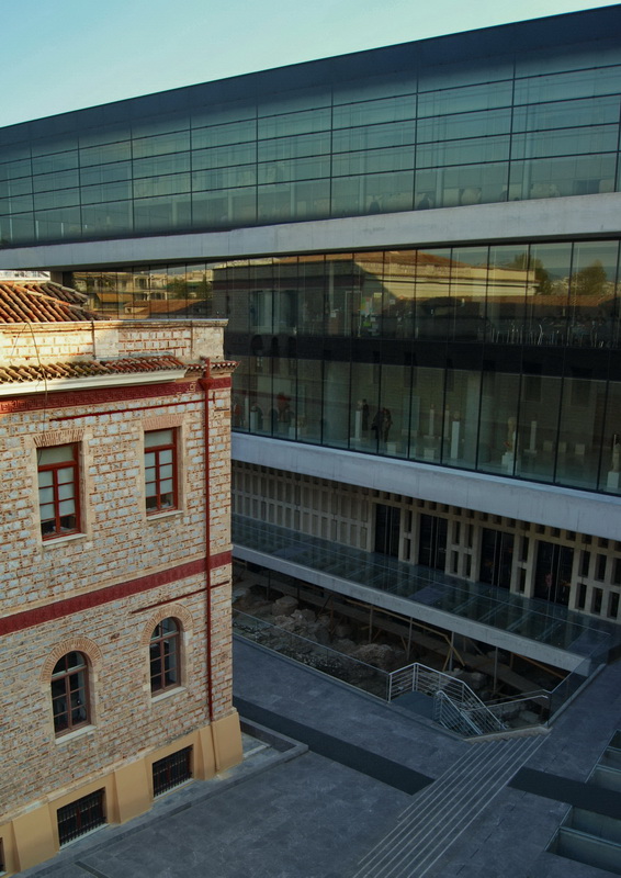 Rund um das Akropolis Museum 3