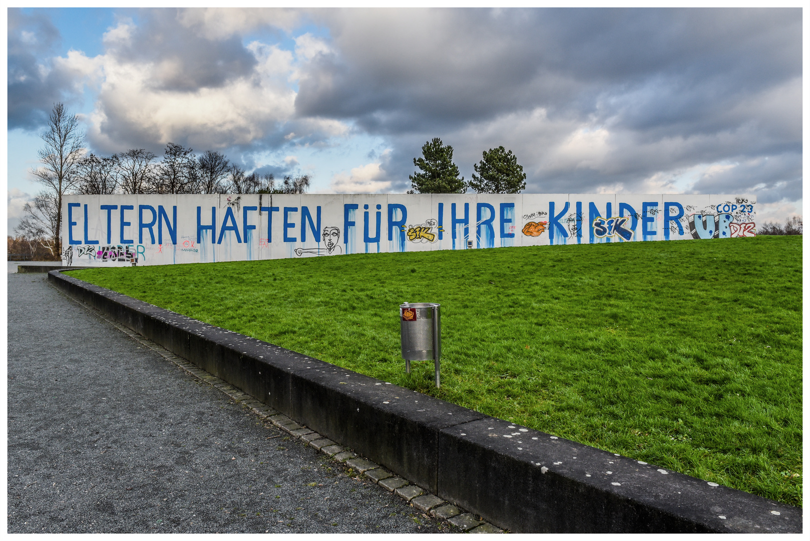 Rund um die Jahrhunderthalle (12) - Haftungsregeln mit Eckläufer