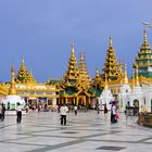 Rund um die Shwedagon Pagoda