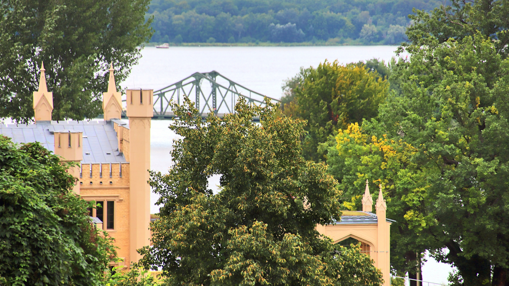 Rund um`s Schloss Babelsberg