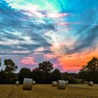 Rundballen bei Sonnenuntergang oder so... ;)