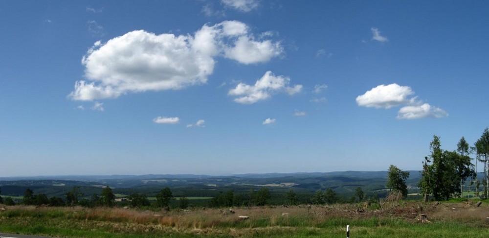 Rundblick Berge in Südwestfalen