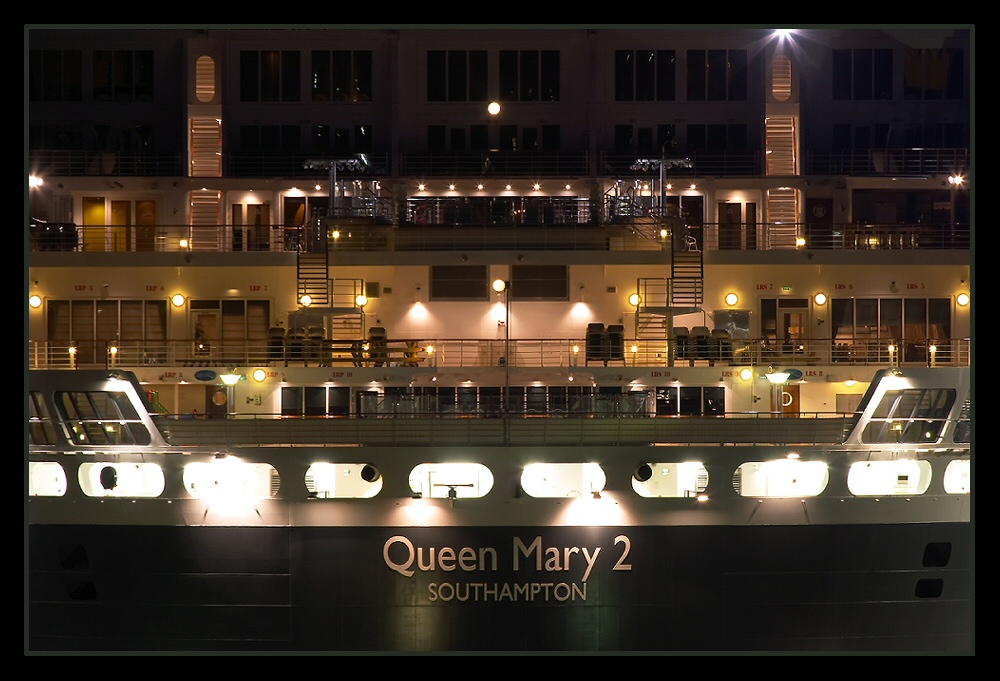 Runder Hintern der Queen Mary 2