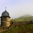 "Runder Turm" mit Morgennebel