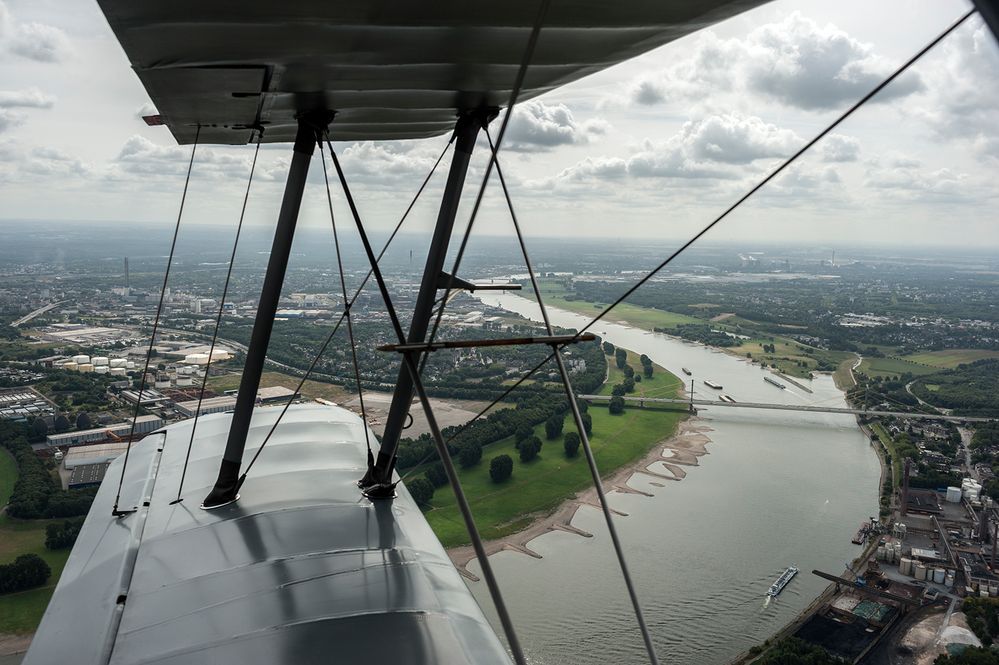 Rundflug mit Oldtimer Casa Bücker Doppeldecker - Foto 29