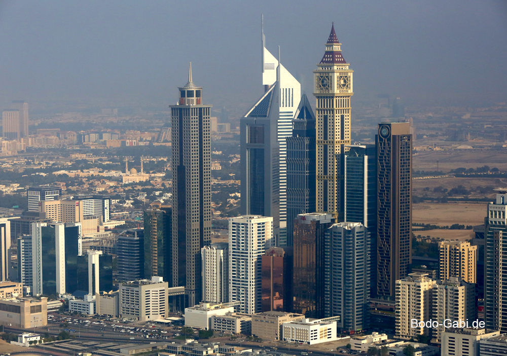 Rundflug über Dubai, Sheikh Zayed Road