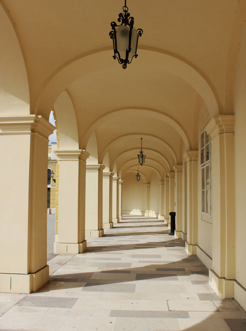 Rundgang beim Schloss Schönbrunn ...