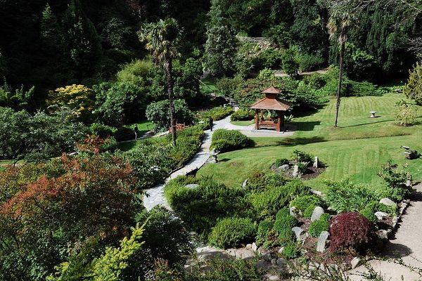 Rundgang durch die Powerscourt Gardens, Wicklow Mountains