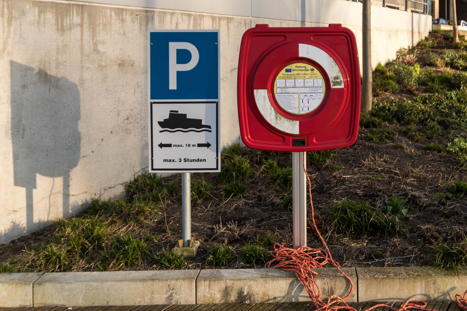 Rundgang im Harburger Hafen mit viel Sonne 