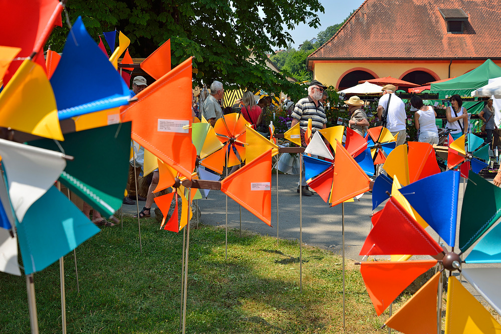 Rundgang im Schlossgarten v. Schloss Beugen anl. DiGa 17.-21.7.13