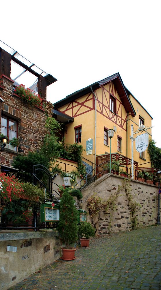 Rundgang im Städtchen Cochem an der Mosel_43