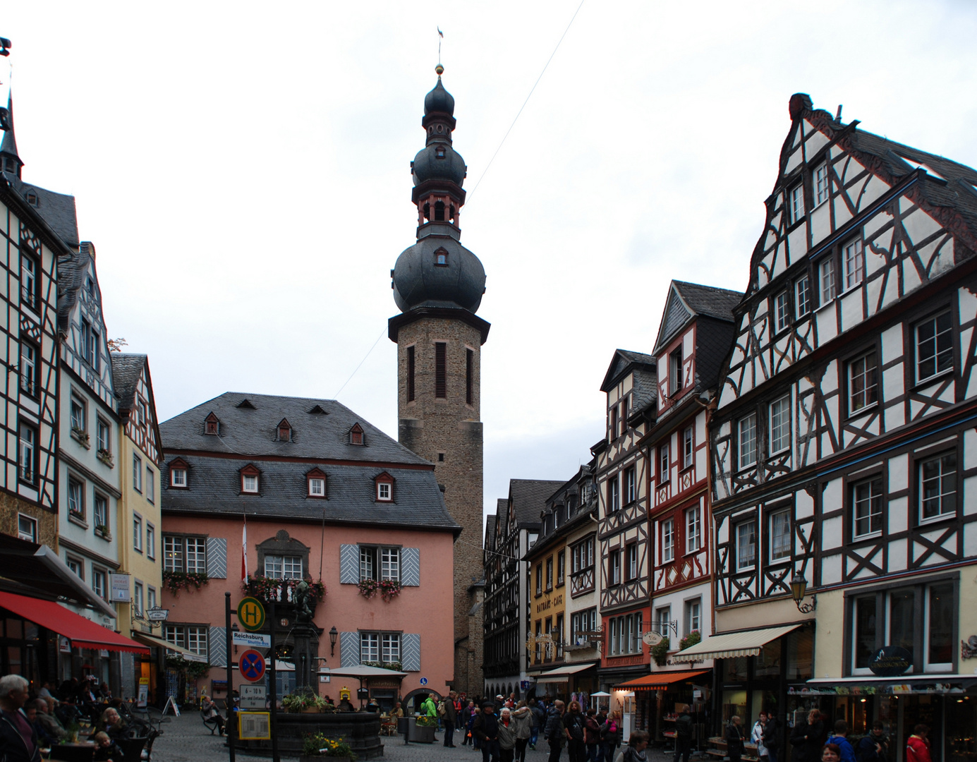 Rundgang im Städtchen Cochem an der Mosel_46