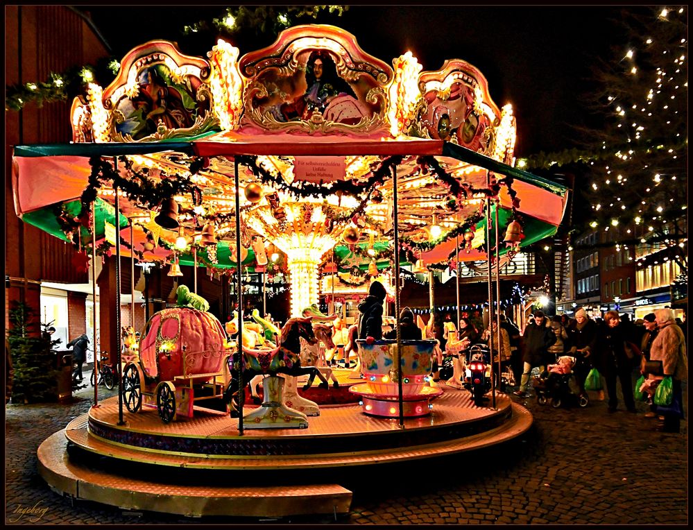 ° rundherum im Karussell ° Foto & Bild street, weihnachtsmarkt