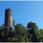 Rundturm der Burgruine Neuberg