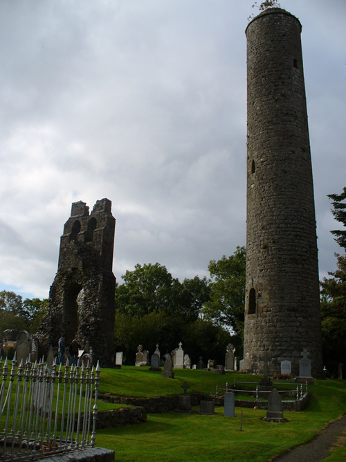 Rundturm und Kirchenruine Donaghmore - Irland