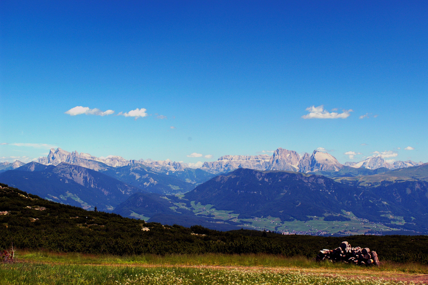 Rundum Dolomiten vom Rittenplateau