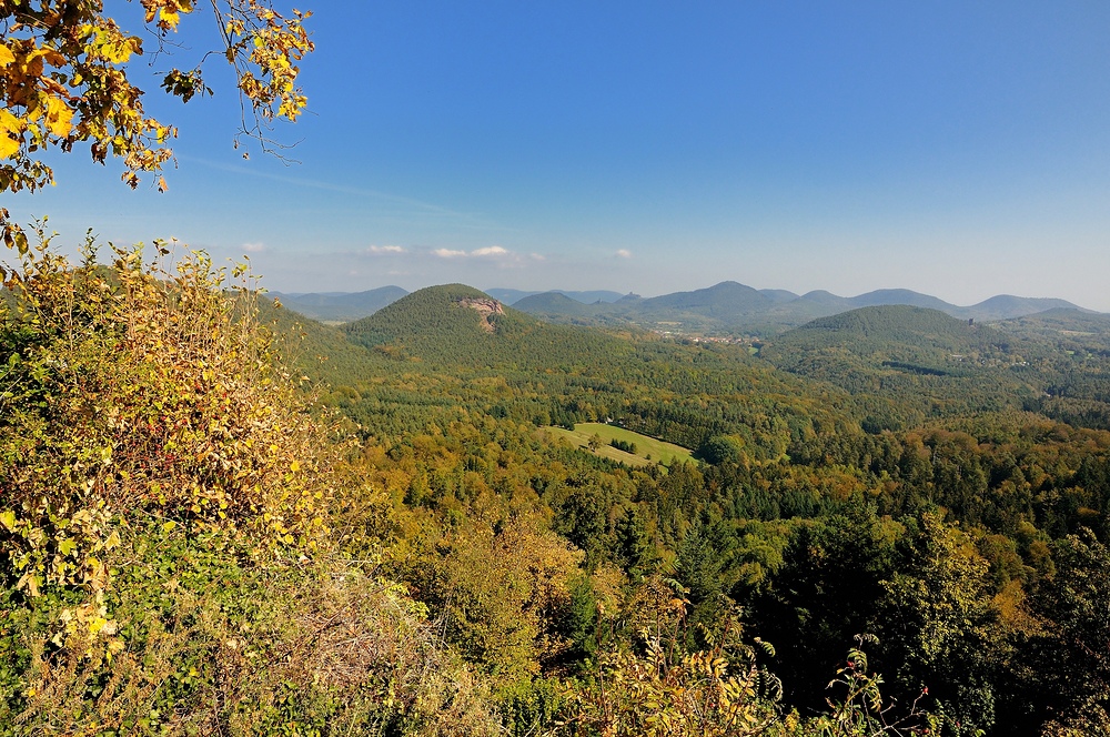 Rundwanderung über die Buhlsteine zur Ruine Lindelbrunn, einen tollen Ausblick hat man vom...