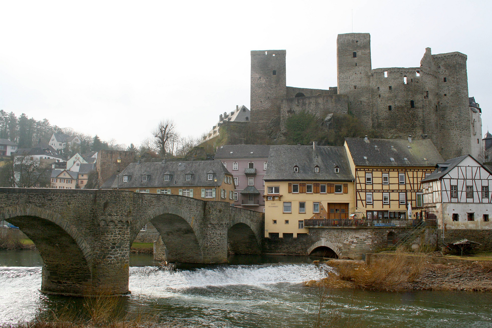 Runkel an der Lahn Lahnbrücke mit Burg