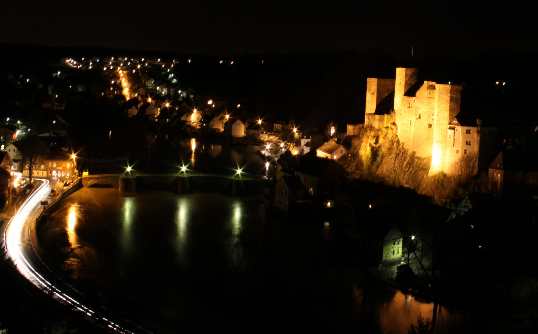 Runkler Burg bei Nacht