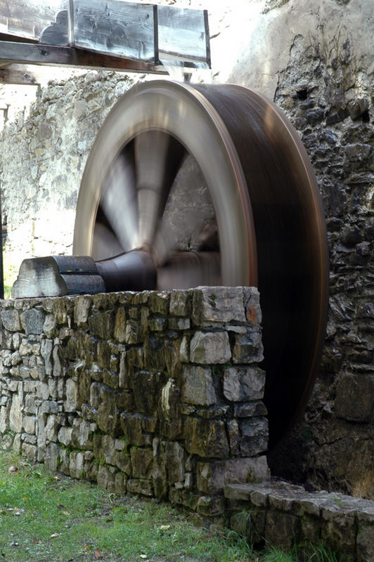 ruota di un mulino ad acqua