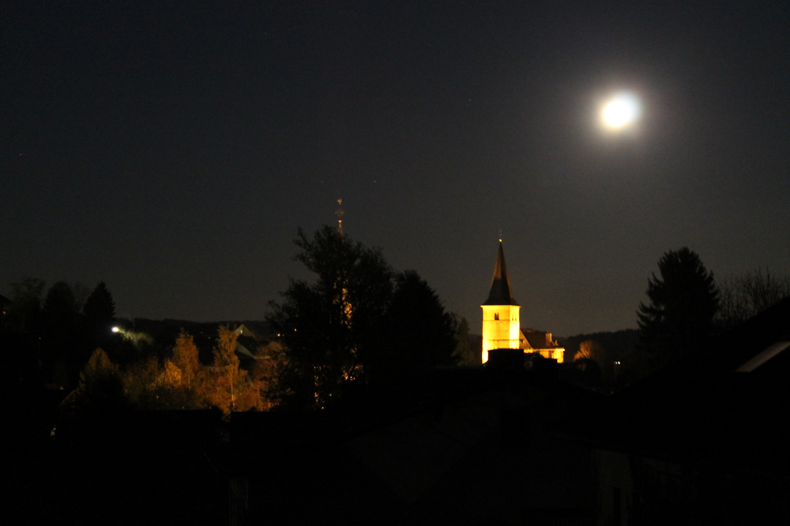 Rupp. bei Nacht