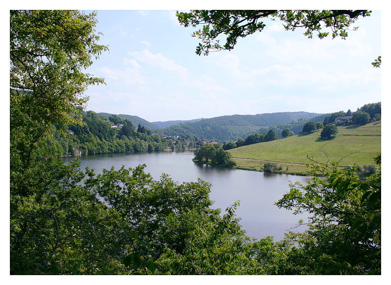 Rursee mit Blick auf Einruhr