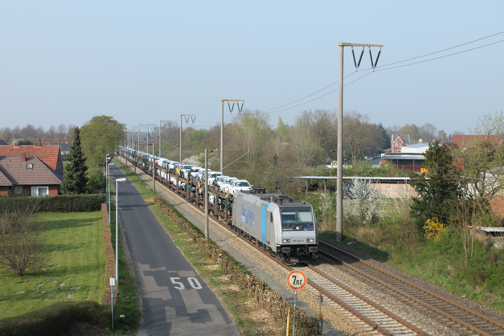 Rurtalbahn mit VW Passat's in Leer