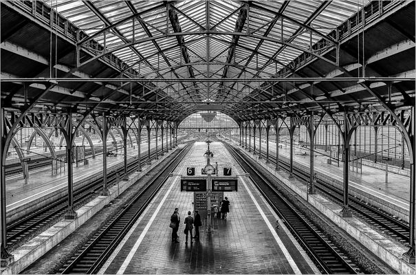 ... Rush hour (2) ...