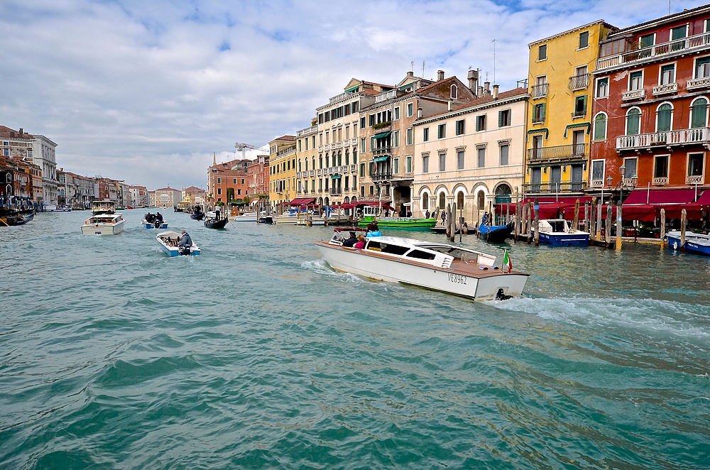 Rush Hour auf dem Canal Grande