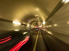 RUSH HOUR im alten Elbtunnel